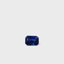 Load and play video in Gallery viewer, Blue sapphire Ceylon 3.08 carat
